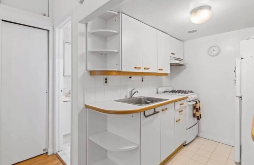 Central Park West Apartment | Chic and Cozy Studio | Near Park & NYC World Cup