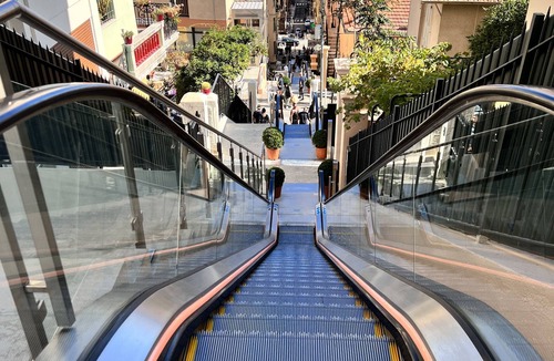 Beausoleil Apartment | Chic and modern loft, industrial decor