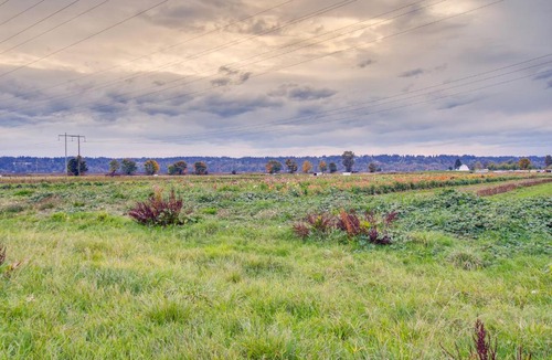 Everett House | Chic and Modern Snohomish Hideaway on a Working Farm