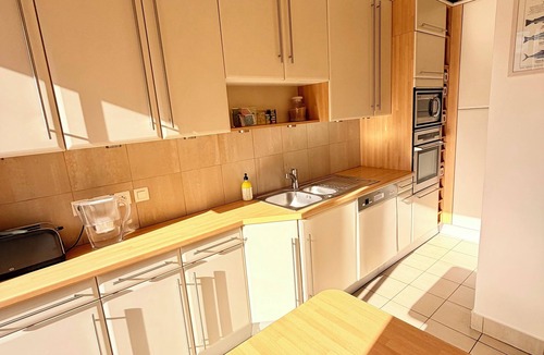 Neuilly-sur-Seine Apartment | Chic and spacious haven of calm in Neuilly