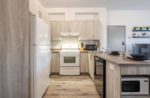 Griffintown Apartment | Chic and Spacious 3 Bedrooms in Griffintown