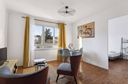 Sartrouville Apartment | Chic and spacious apart with parking
