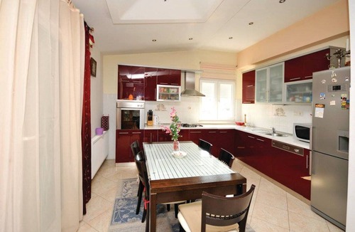Rudine Apartment | Chic and Stylish Kastel Novi Apartment with Pool - Five Bedroom Apartment With Pool