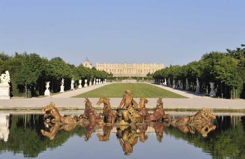 Le Chesnay Apartment | Chic Apart Versailles Castle