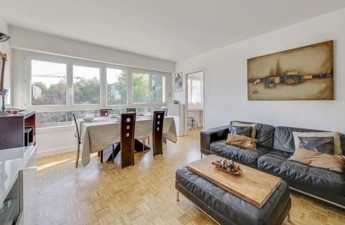 Le Chesnay Apartment | Chic Apart Versailles Castle
