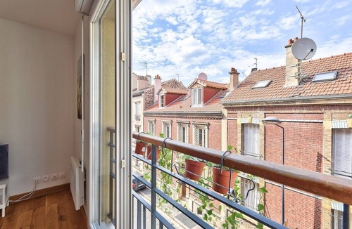 Saint-Denis Apartment | Chic Apart With Parking - The River Seine