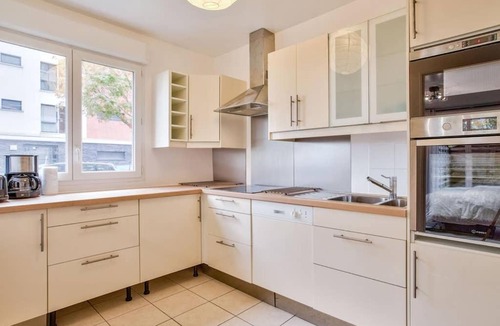 Orly Apartment | Chic apart with terrace and parking