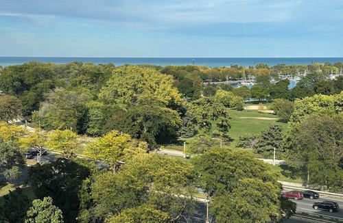 Uptown Apartment | Chic apartment in marvelous Chicago with WiFi, AC