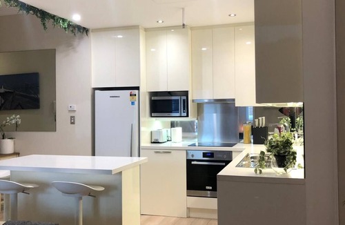 Woolloomooloo Apartment | Chic apartment near Sydney Harbour