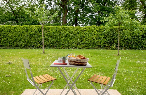 Saint-Gregoire Apartment | Chic apartment with terrace