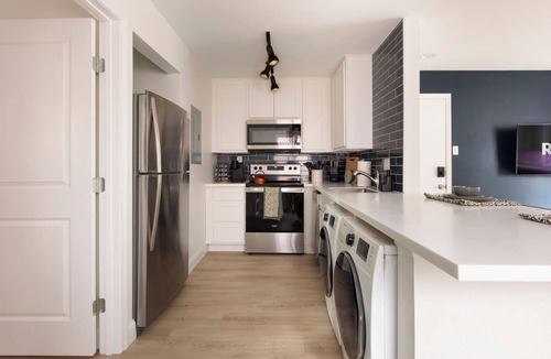 St. Louis Apartment | Chic Apt Near SLU Hospital & Major Hospitals 🏥