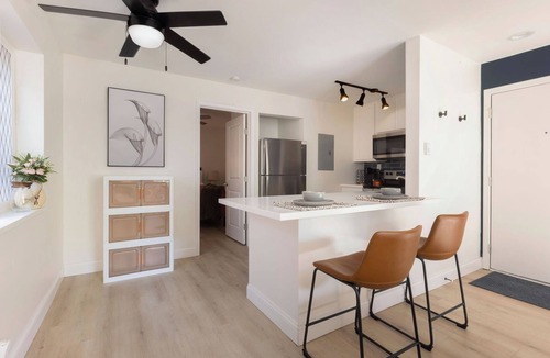 St. Louis Apartment | Chic Apt Near SLU Hospital & Major Hospitals 🏥