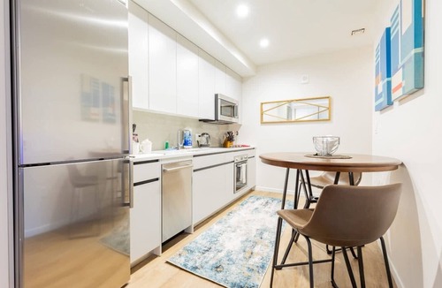 Seaport District Apartment | Chic Apt Seaport