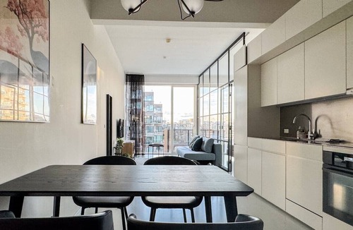 Amager Apartment | Chic Atelier with Breathtaking Waterfront