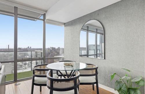 Bay Cloverhill Apartment | Chic Bay St Condo Skyline Views 55 TV