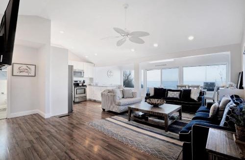 Wading River House | Chic Beach House: Waterfront, Vineyards, Hot Tub