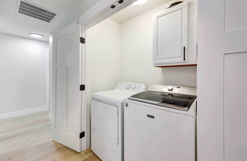 Bentonville Cottage | Chic Bentonville Home w/Patio & Fire Pit!