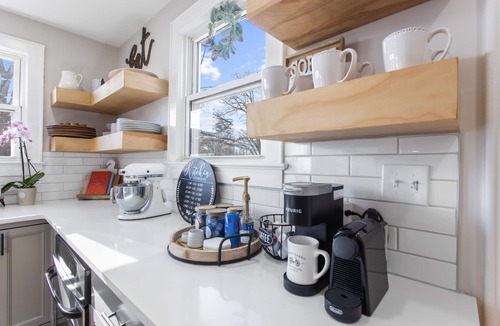 Sans Souci House | CHIC✨️|Bikes|ParkPass|Lake|PizzaOven|BlackStone|YouTubeTV
