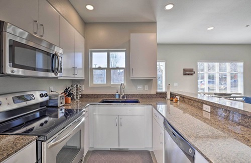 Downtown Boise Condo | Chic Boise Abode: Walk to Bars & Restaurants!