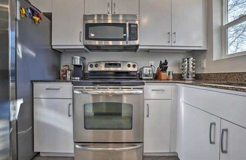 Downtown Boise Condo | Chic Boise Abode: Walk to Bars & Restaurants!