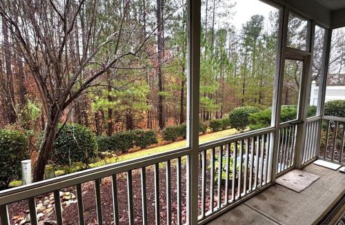 Cary Apartment | Chic & Bright Cary Home Prime Location, Sleeps Well