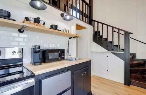 Gentry Cabin | Chic Cabin! Less than 10 minutes from Downtown Siloam Springs
