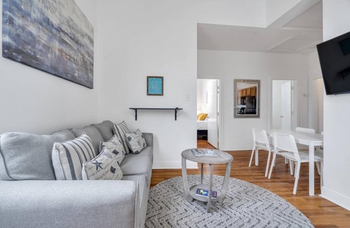 Tulane - Gravier Apartment | Chic Canal Street Retreat