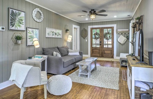 Carrollton Cottage | Chic Carrollton Cottage w/ Updated Interior!