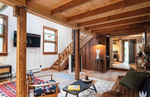 Lanesville Cabin | Chic Catskills Cabin with Hot Tub and Fire Pit