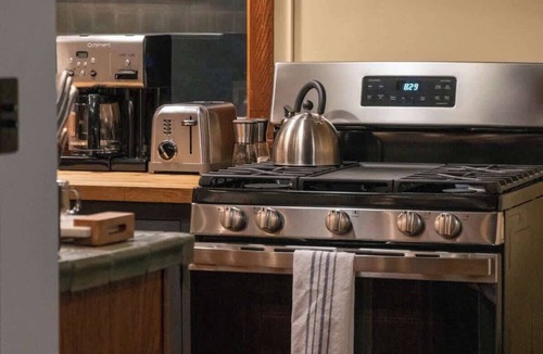 Lanesville Cabin | Chic Catskills Cabin with Hot Tub and Fire Pit