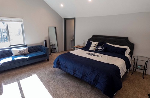 Harris Other | Chic Catskills Farmhouse