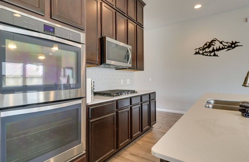 Cedar Park House | Chic Cedar Park Family Home - Pets Welcome!