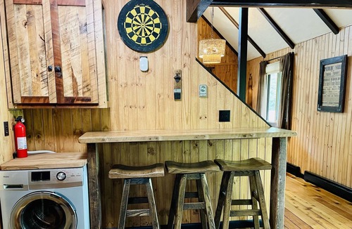 Pocono Pines Ski Chalet | Chic Chalet in the Poconos!