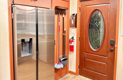 Montague Ski Chalet | ★Chic Chalet River Views & Access★