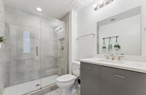 Cedars Apartment | Chic City Escape Cozy Condo No 209