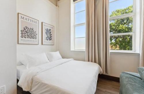 Cedars Apartment | Chic City Escape Cozy Condo No 209