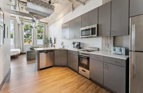 Cedars Apartment | Chic City Escape Cozy Condo No 209