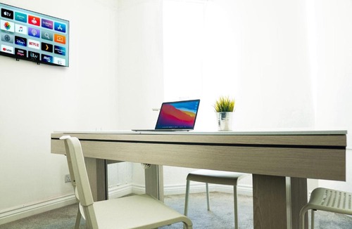 Bootle House | Chic City Loft Room