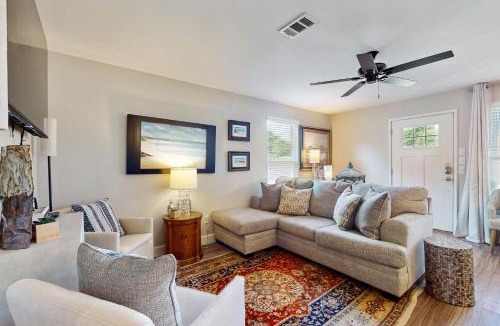 Southeast Pensacola House | Chic Coastal Cottage