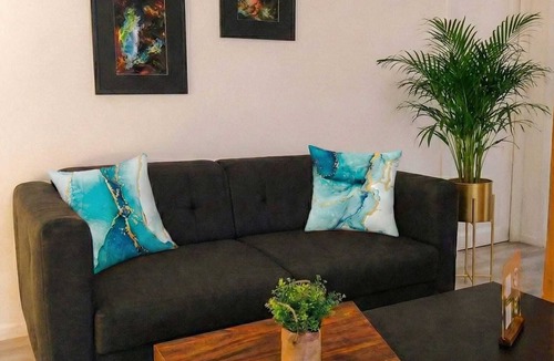Dernier Sou Apartment | Chic Cocoon : 2 Bedrooms in Historic Center