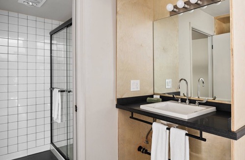 Lakeside Park Hotel | Chic Comfort in Tahoe - Near Beaches & Mountain Views