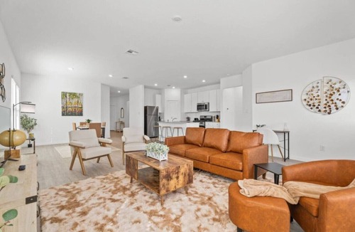 Wetmore House | Chic & Comfortable NB Escape