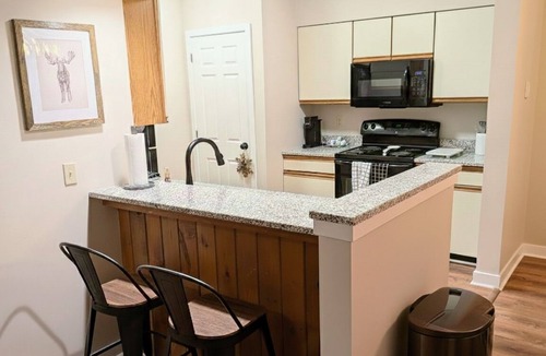 Stratton Mountain Condo | Chic Condo at Stratton Resort