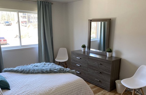 Magog Apartment | Chic & Confo