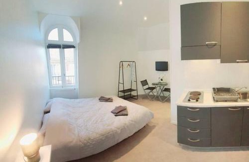 Vierzon Apartment | Chic & Contemporain
