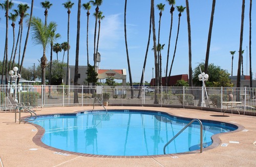 Donna Apartment | Chic corporate apartment in the Mid Rio Grande Valley