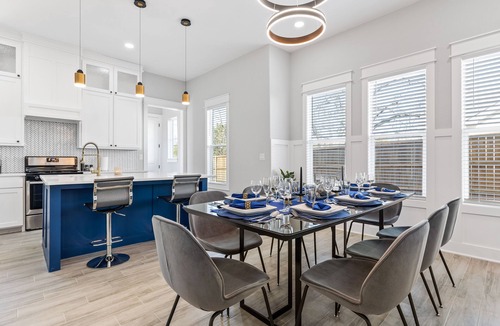 Cedar Crest House | CHIC COSMO HOUSE 5 Minutes to Downtown Dallas