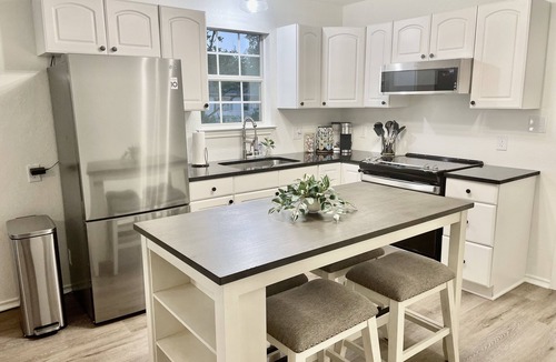 Waco Cottage | Chic Cottage - Minutes from Baylor & Downtown Waco