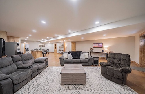 Moreland Apartment | Chic Country Basement
