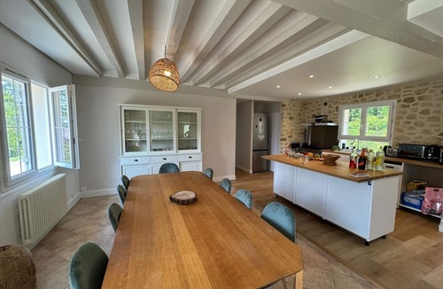Treuzy-Levelay House | Chic country villa for 15 people with jacuzzi & reception room 1 hour from Paris